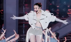 Hồ Ngọc Hà tôn chân với đồ siêu ngắn Hồ Ngọc Hà tôn chân với đồ siêu ngắn
