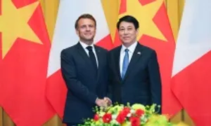 Việt - Pháp sẽ tăng hợp tác về hàng không vũ trụ, năng lượng mới Việt - Pháp sẽ tăng hợp tác về hàng không vũ trụ, năng lượng mới