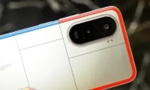 Smartphone 4 triệu đồng có màn hình 144 Hz, pin 7.000 mAh