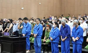 7 cựu cán bộ đi 80 km đánh bạc 465 lần do 'tò mò, giải sầu'