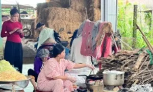 Những bếp ăn dã chiến cứu đói hàng nghìn người vùng lũ