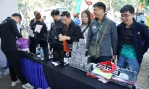 Expo Giải chạy đêm Hà Nội đông runner trải nghiệm, mua sắm